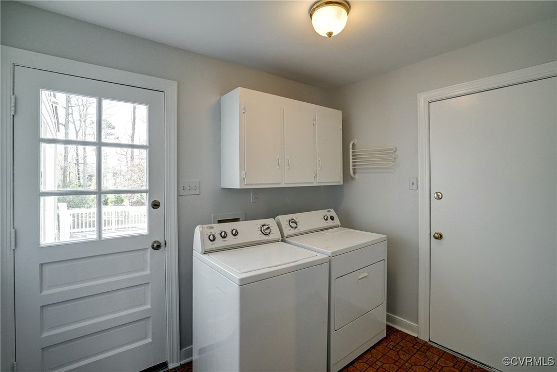 13401 Glendower Road Midlothian, VA 23113 - Photo 40 of 41 1st floor Laundry