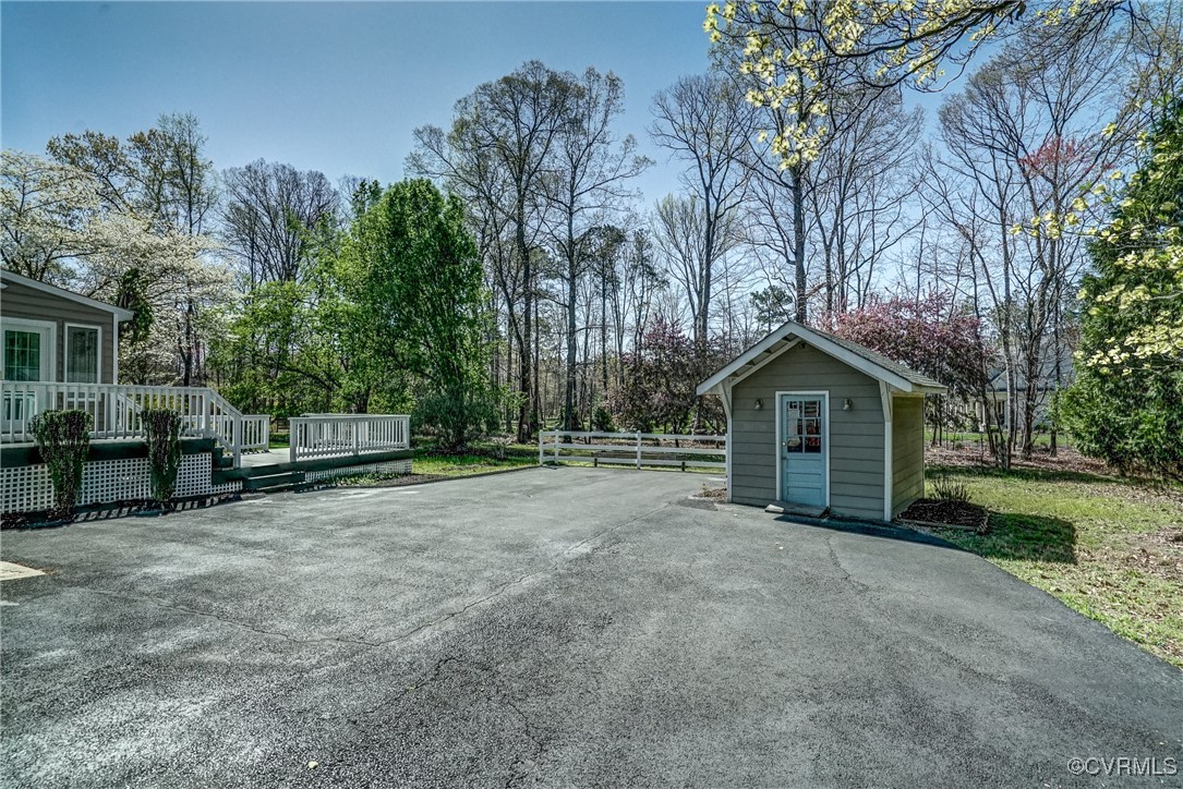 13401 Glendower Road Midlothian, VA 23113 - Photo 5 of 41 Very large parking area