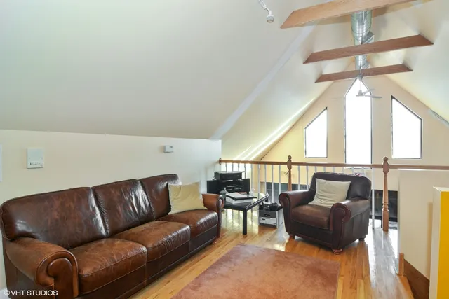 $620,000 | 3522 West Armitage Avenue, Chicago, IL 60647