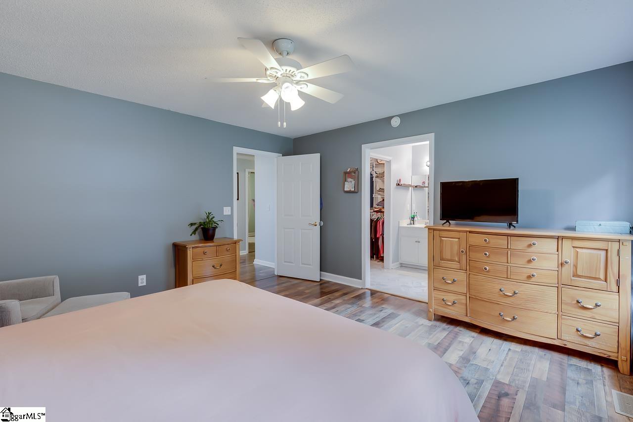 1040 Devenger Road Greer, SC 29650 - Photo 11 of 28 Gallery Image 11