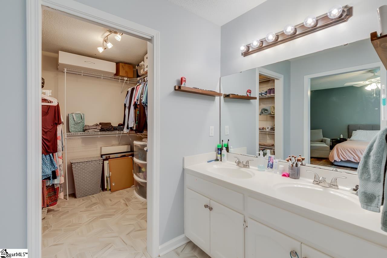 1040 Devenger Road Greer, SC 29650 - Photo 12 of 28 Gallery Image 12
