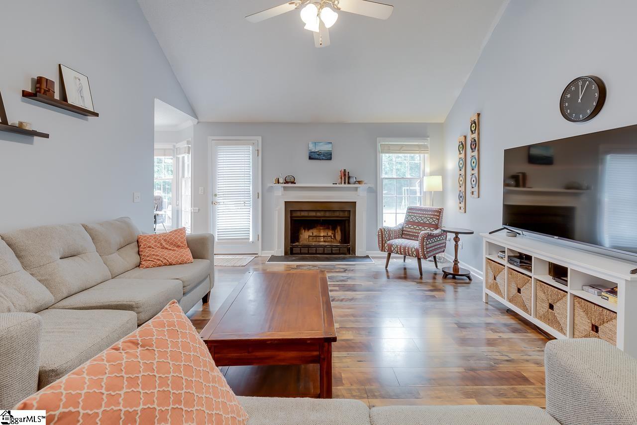 1040 Devenger Road Greer, SC 29650 - Photo 5 of 28 Gallery Image 5