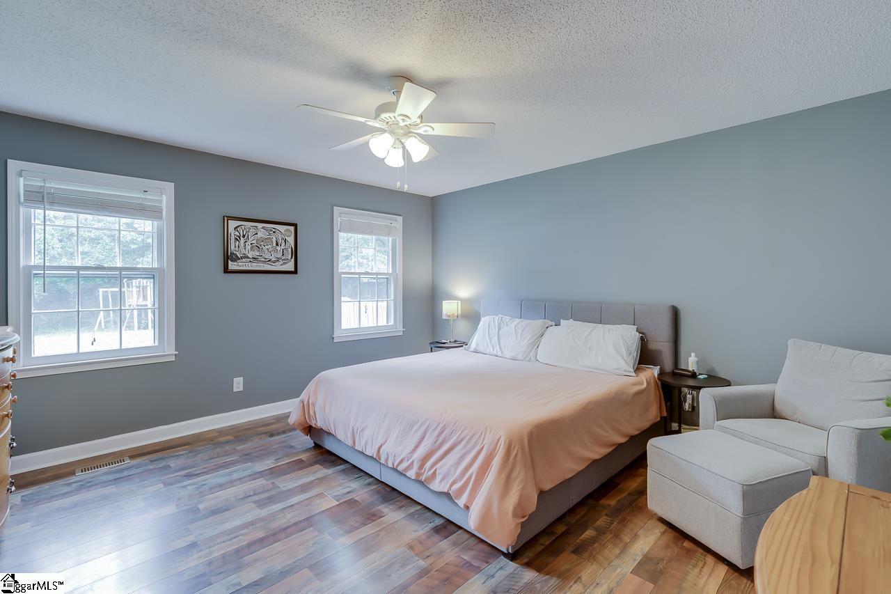 1040 Devenger Road Greer, SC 29650 - Photo 9 of 28 Gallery Image 9