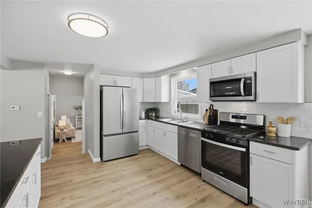 $399,000 | 15 Diane Drive, West Seneca, NY 14224