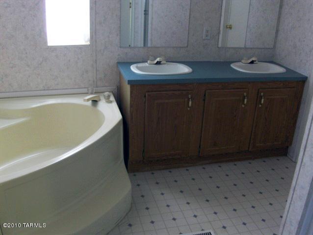 6065 North Avra Road Tucson, AZ 85743 - Photo 3 of 14