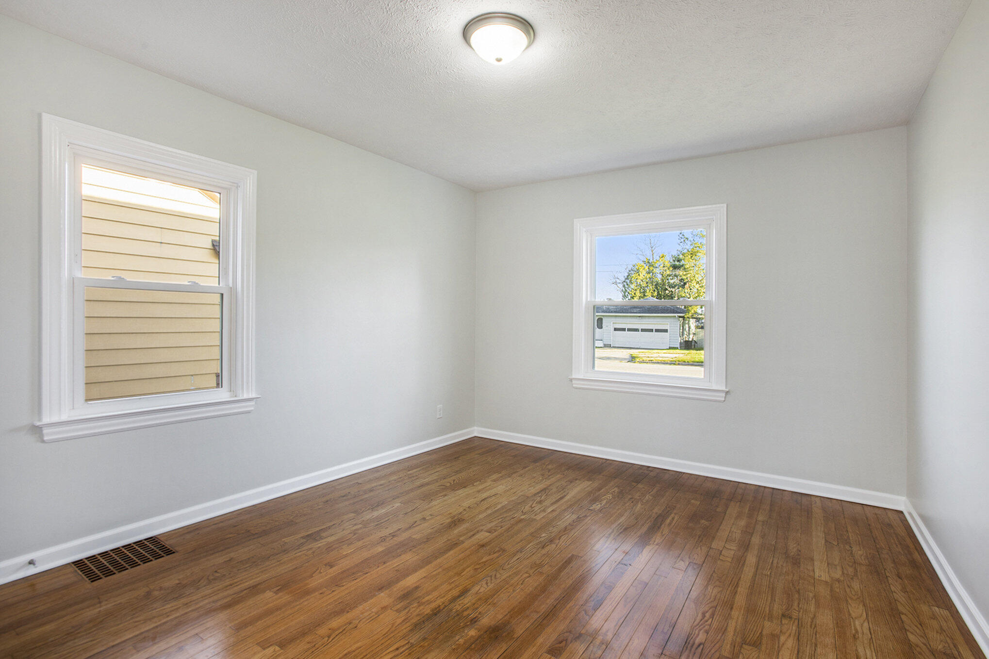 1550 Rathbone Street Southwest Wyoming, MI 49509 - Photo 14 of 30 015_rathbone_13