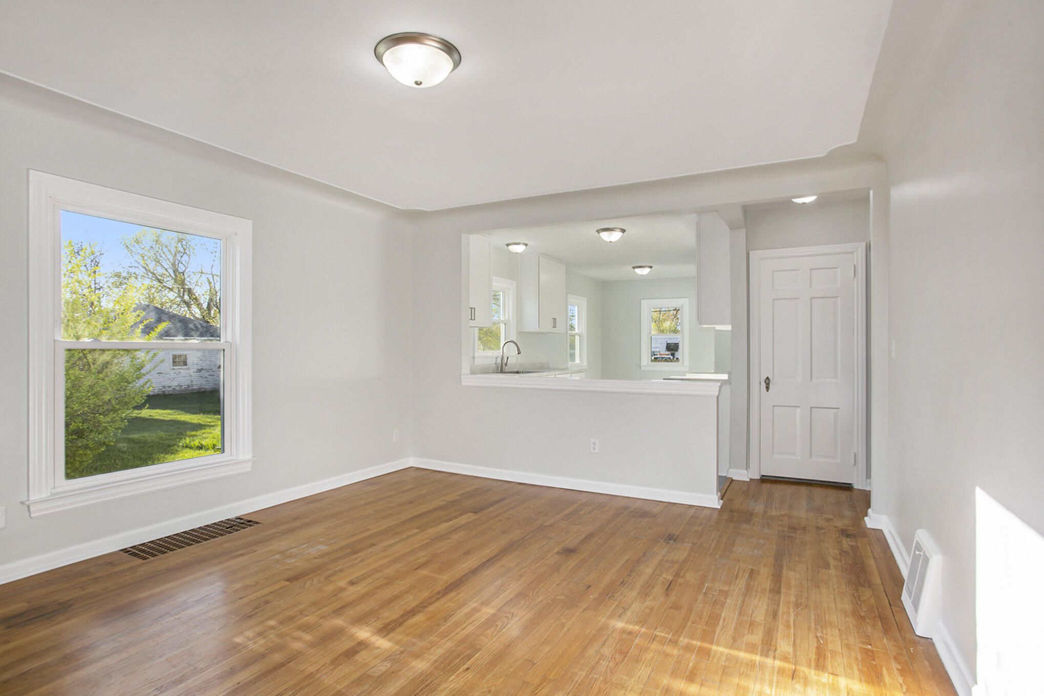 1550 Rathbone Street Southwest Wyoming, MI 49509 - Photo 5 of 30 006_rathbone_3
