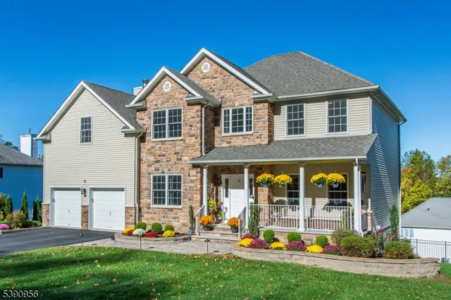 $949,997 | 10 Salmon Court, Budd Lake, NJ 07828