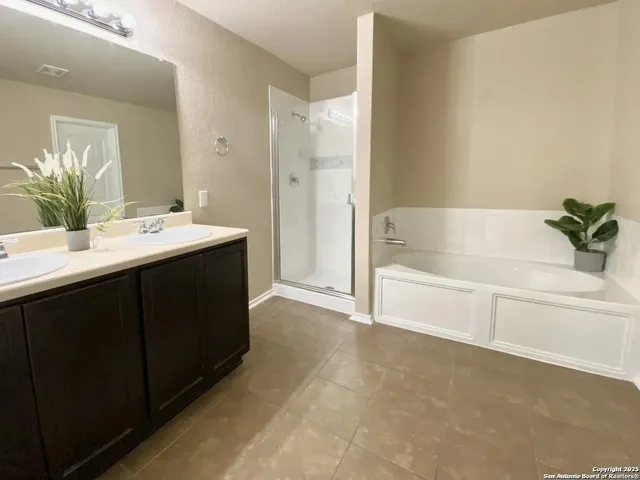 $2,100 | 111 Lina Lane, Boerne, TX 78015