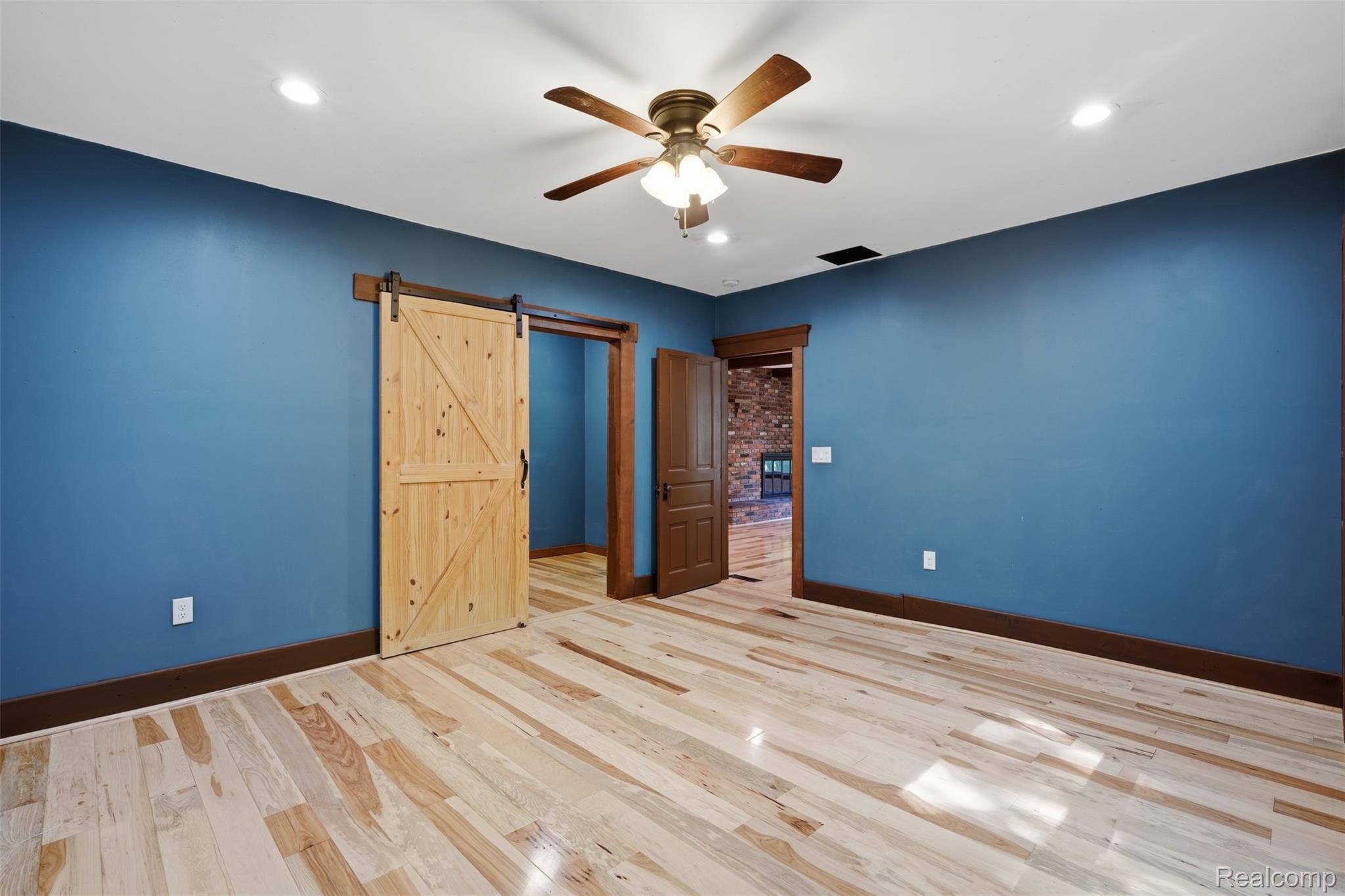 8880 Cedar Lake Road Pinckney, MI 48169 - Photo 10 of 75 10_8880 cedar lake rd-10.jpg