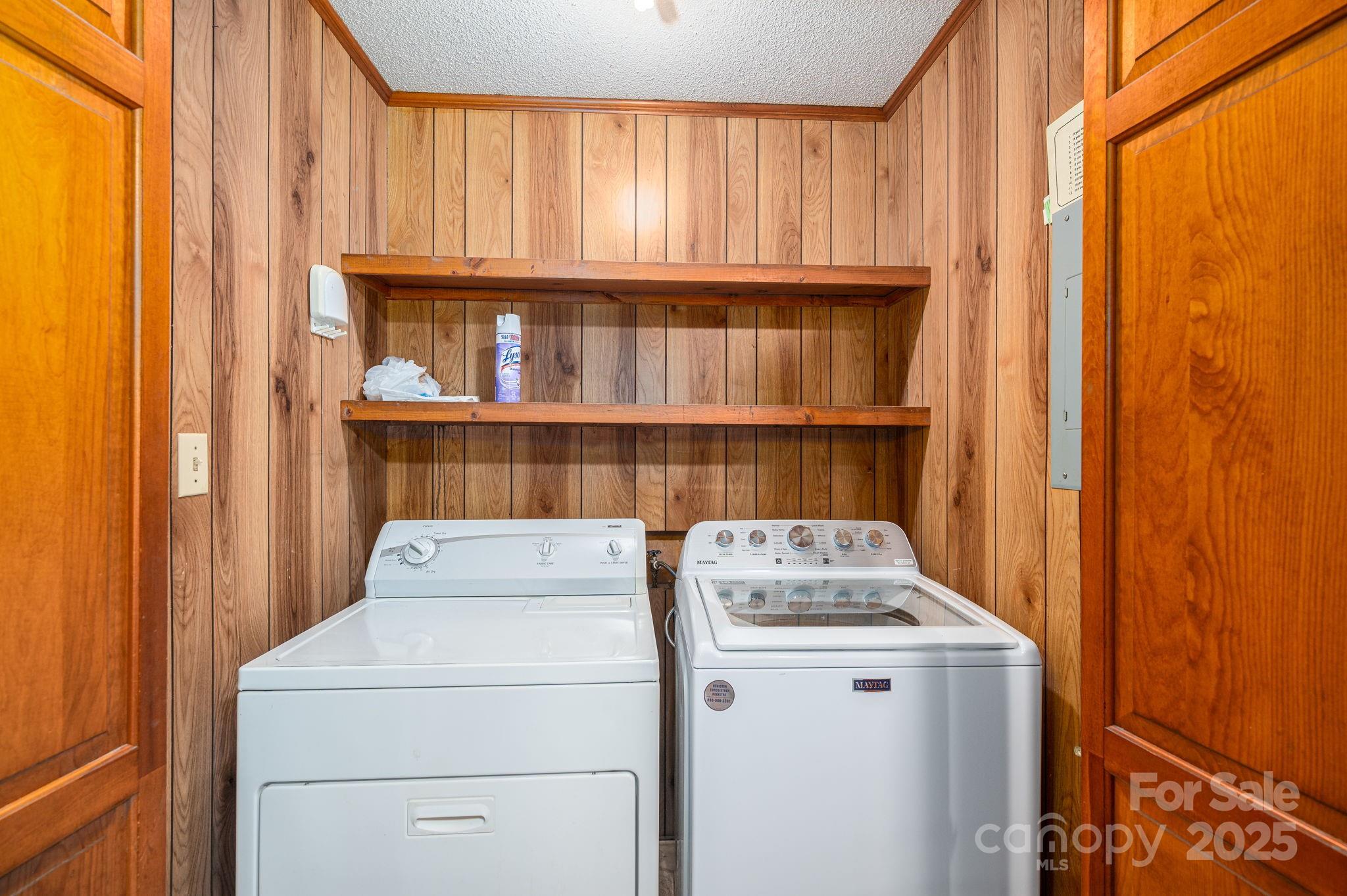 3076 Gates Road Lincolnton, NC 28092 - Photo 12 of 36 a utility room with dryer and washer
