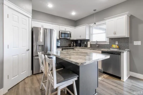 $334,900 | 889 South Huntsville Road, Winchester, IN 47394