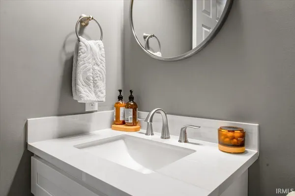 $339,900 | 889 South Huntsville Road, Winchester, IN 47394