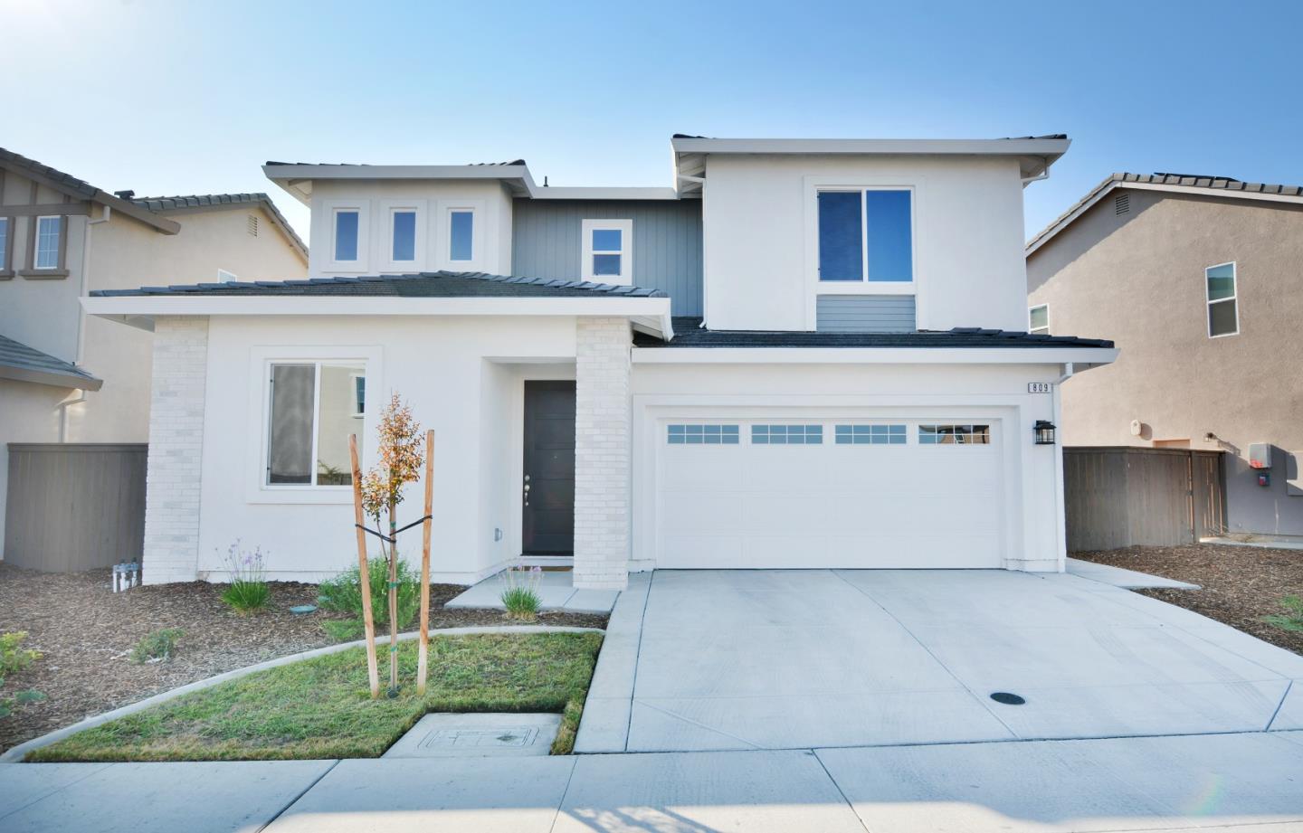 809 Big Range Way Rocklin, CA 95765 - Photo 1 of 31 a front view of a house with garden