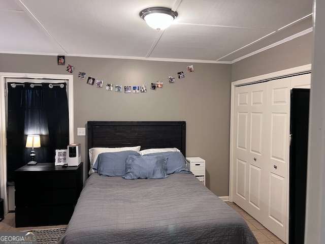 1866 Lower Dowda Mil Ball Ground, GA 30107 - Photo 5 of 8 a bedroom with a bed and a lamp on dresser