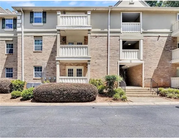 $1,899 | 6900 Roswell Road, Unit 10Q, Atlanta, GA 30328