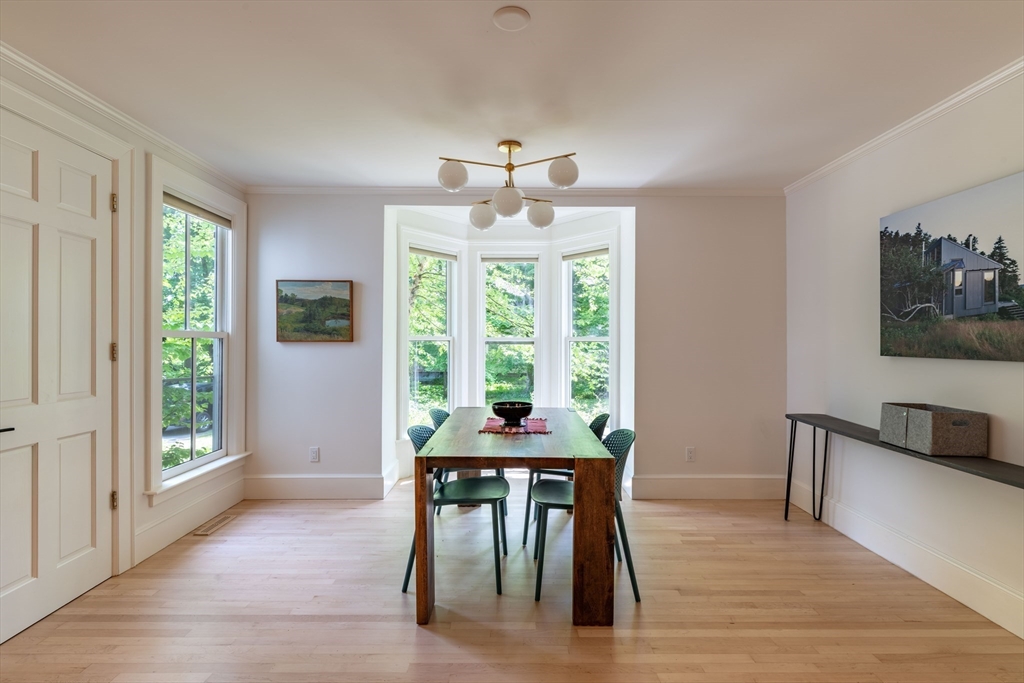 114 South Main Street Northampton, MA 01062 - Photo 7 of 42