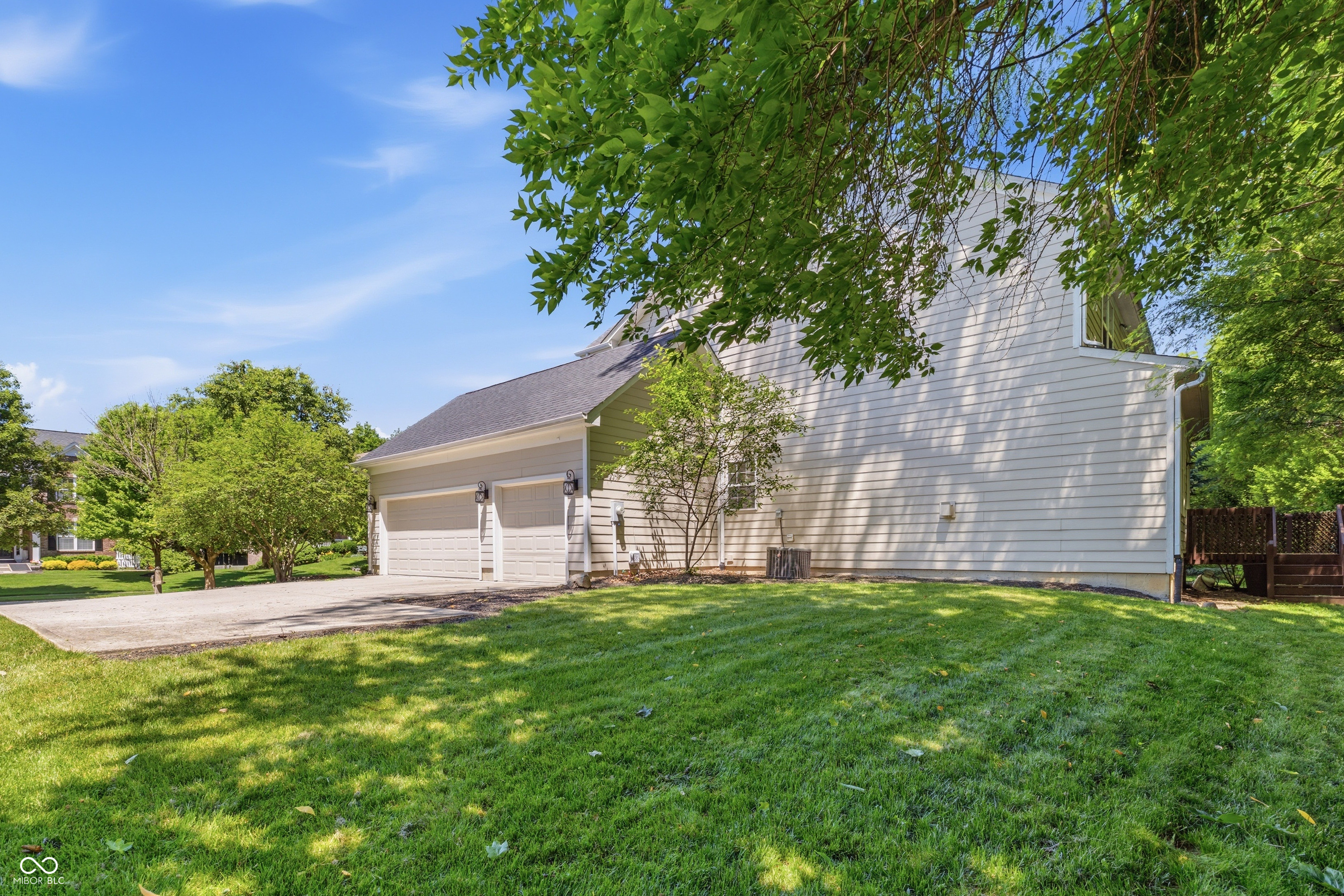 11361 Romeo Place Fortville, IN 46040 - Photo 4 of 56