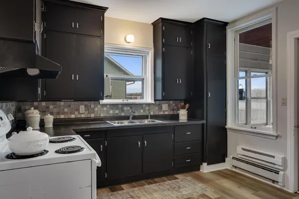 $198,500 | 39 North Shore Drive, Fountain City, WI 54629