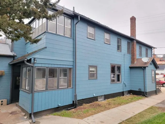 $199,900 | 39 North Shore Drive, Fountain City, WI 54629