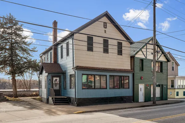 $198,500 | 39 North Shore Drive, Fountain City, WI 54629