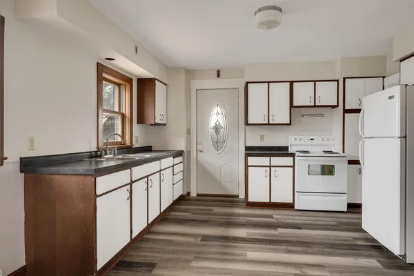 $198,500 | 39 North Shore Drive, Fountain City, WI 54629