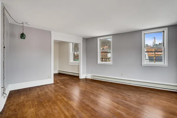 $198,500 | 39 North Shore Drive, Fountain City, WI 54629