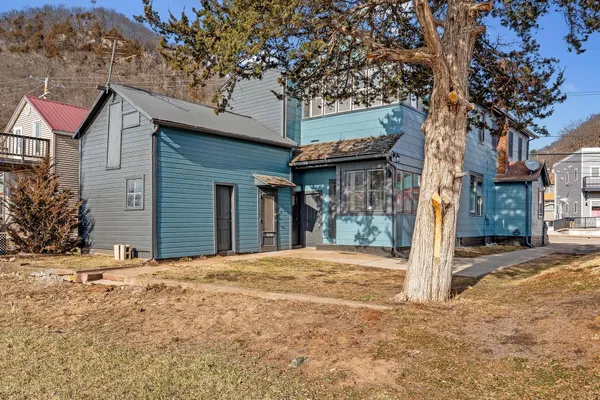 $198,500 | 39 North Shore Drive, Fountain City, WI 54629