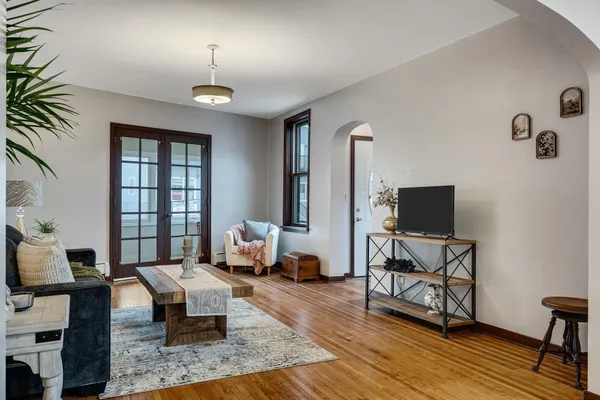 $198,500 | 39 North Shore Drive, Fountain City, WI 54629