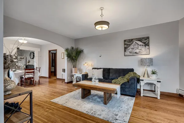 $198,500 | 39 North Shore Drive, Fountain City, WI 54629