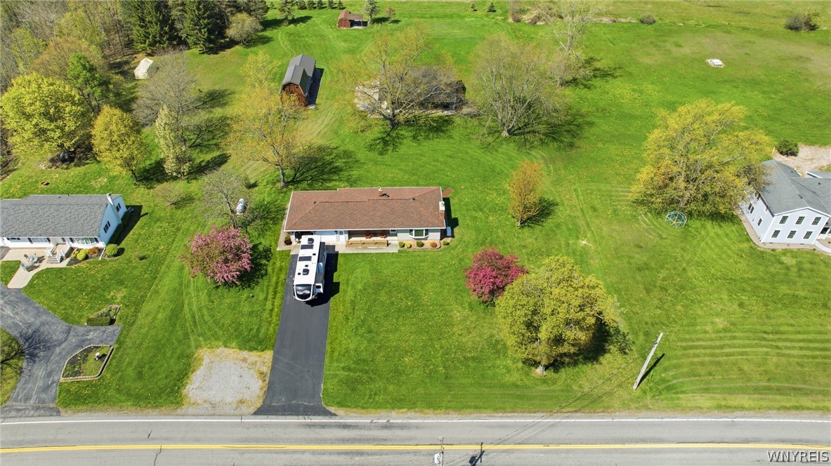 9832 Francis Road Batavia, NY 14020 - Photo 11 of 49