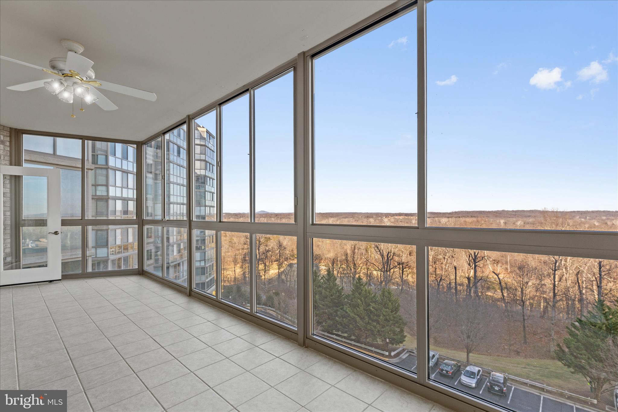19355 Cypress Ridge Terrace, Unit 612 Leesburg, VA 20176 - Photo 23 of 65 a view of an entryway