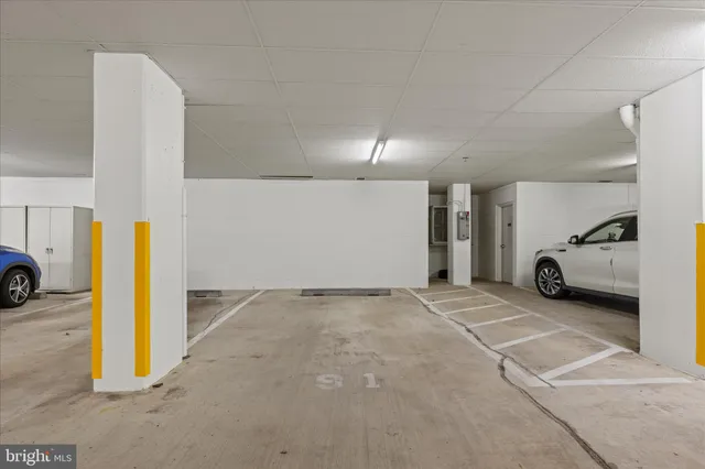 $575,000 | 19355 Cypress Ridge Terrace, Unit 612, Leesburg, VA 20176