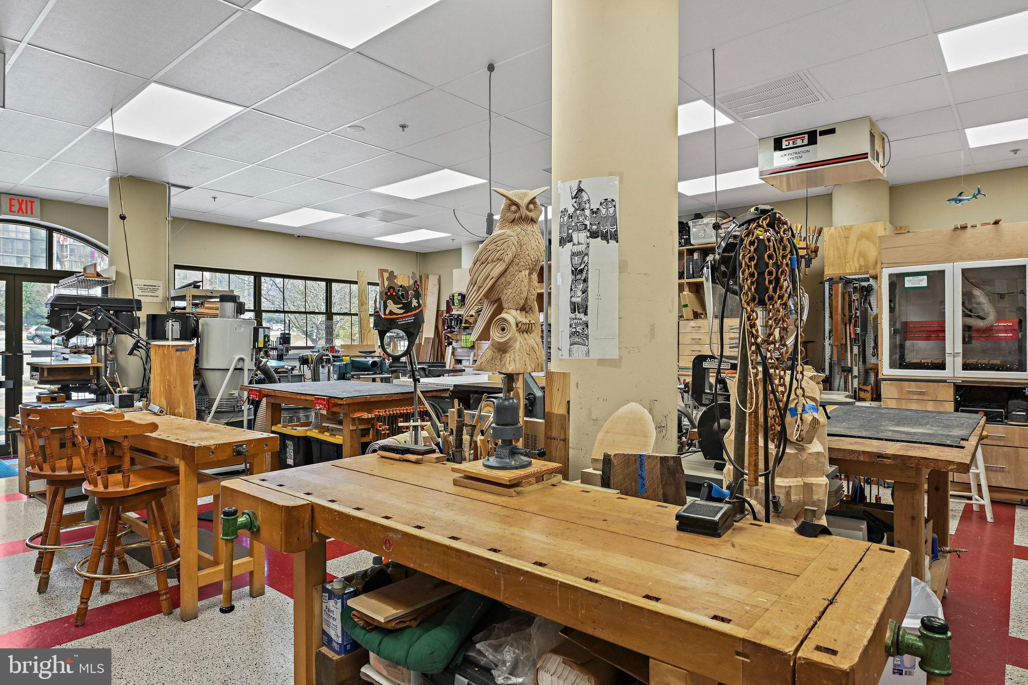 19355 Cypress Ridge Terrace, Unit 612 Leesburg, VA 20176 - Photo 55 of 64 Woodworking shop