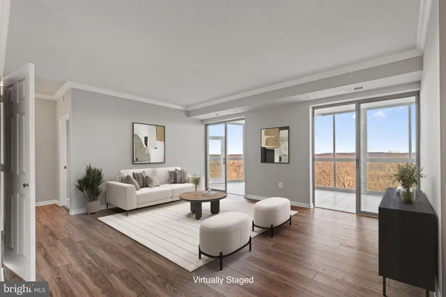 $575,000 | 19355 Cypress Ridge Terrace, Unit 612, Leesburg, VA 20176