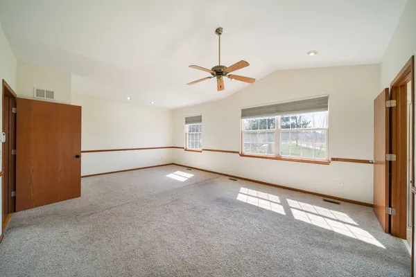 $395,000 | 2370 Carillon Drive, Grayslake, IL 60030