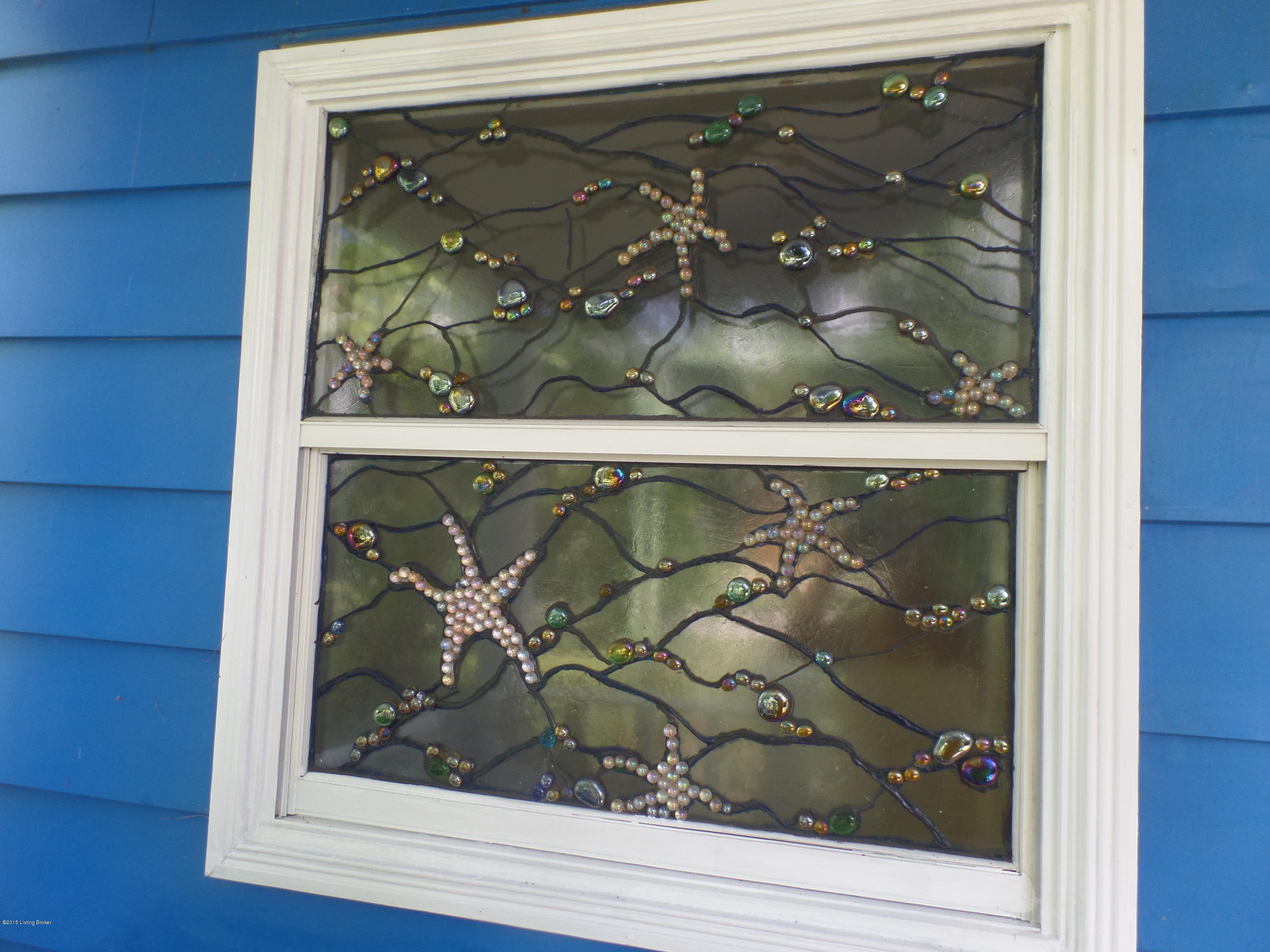 425 Wood Road Lyndon, KY 40222 - Photo 19 of 35 Bathroom window