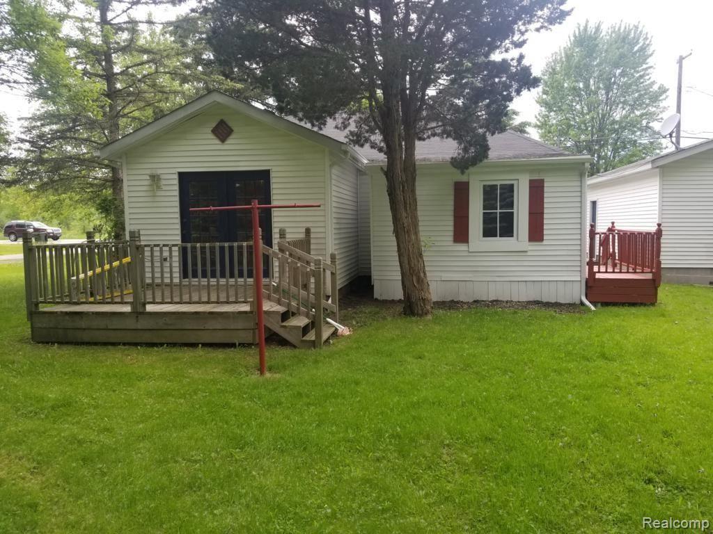 650 Range Road Marysville, MI 48040 - Photo 6 of 21