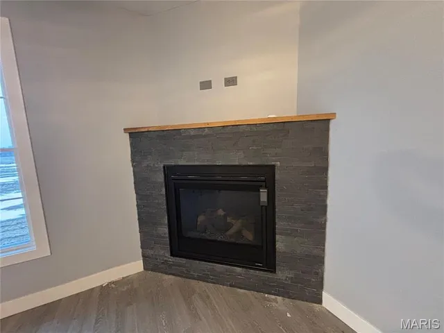 $460,000 | 55820 Lone Cedar Trail, New London, MO 63459