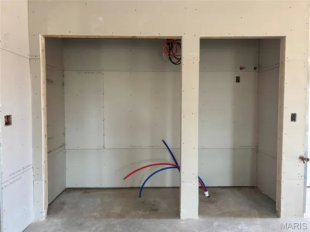 $460,000 | 55820 Lone Cedar Trail, New London, MO 63459