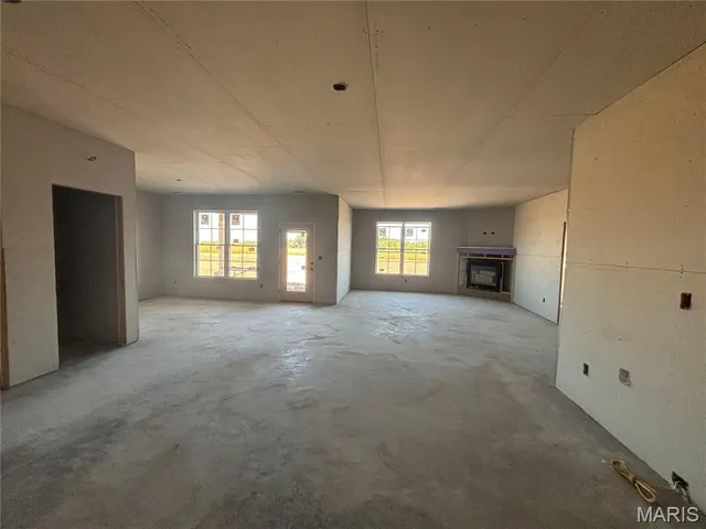 $460,000 | 55820 Lone Cedar Trail, New London, MO 63459