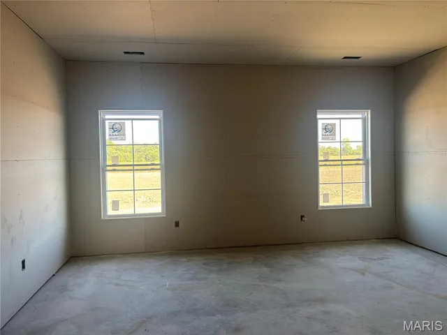 $460,000 | 55820 Lone Cedar Trail, New London, MO 63459