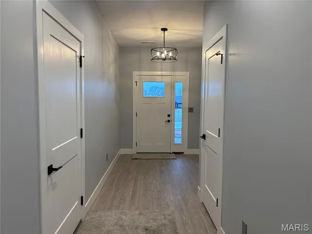 $460,000 | 55820 Lone Cedar Trail, New London, MO 63459