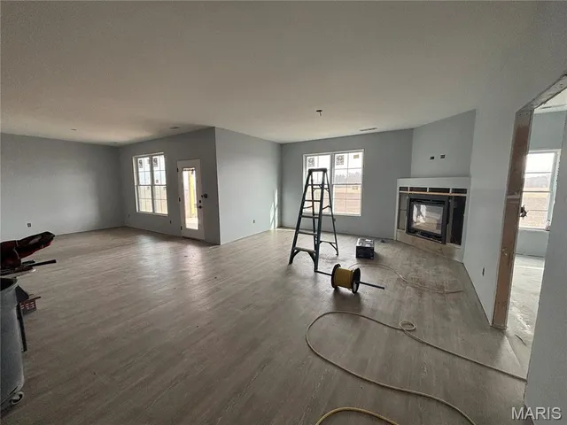 $460,000 | 55820 Lone Cedar Trail, New London, MO 63459