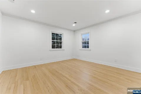 $899,000 | 33 East Lincoln Street, Verona, NJ 07044