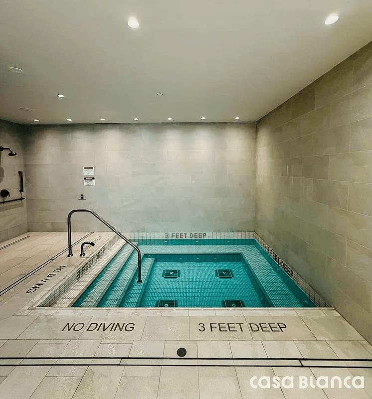 3 Court Square, Unit 1810 Queens, NY 11101 - Photo 10 of 16