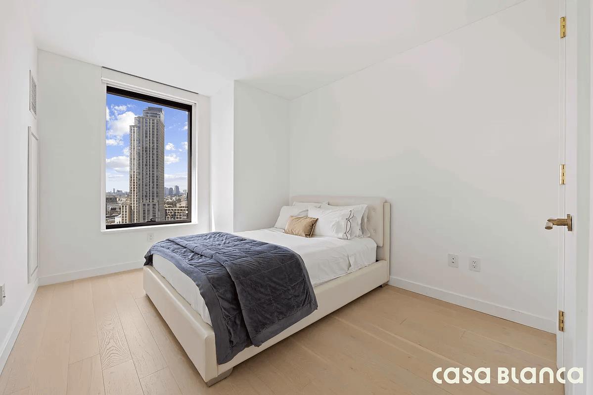 3 Court Square, Unit 1810 Queens, NY 11101 - Photo 5 of 16