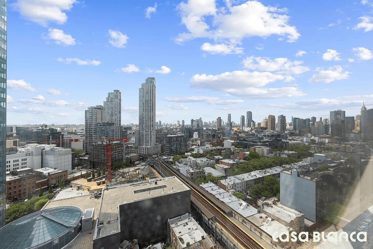 3 Court Square, Unit 1810 Queens, NY 11101 - Photo 7 of 16