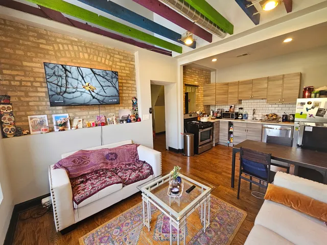 $1,995 | 1800 South Allport Street, Unit 202, Chicago, IL 60608