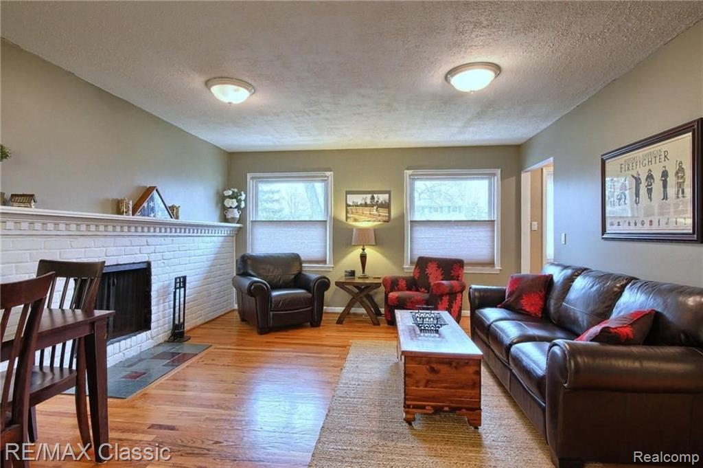 32303 Craftsbury Road Farmington Hills, MI 48334 - Photo 5 of 31